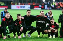 包含勒沃库森战平对手，保持不败走势的词条