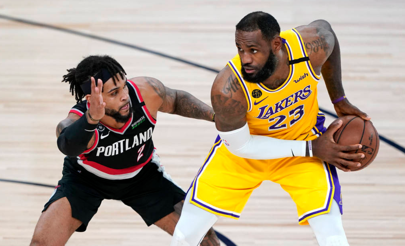 湖人大胜猛龙,詹皇发威带队取得五连胜 湖人大胜猛龙,詹皇发威带队取得五连胜