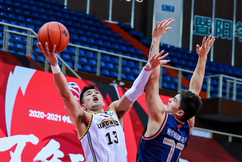 辽宁队多点开花，轻取北京队，取得胜利保持不败