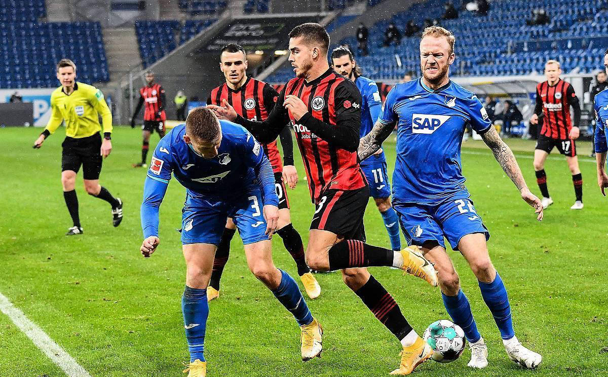 柏林赫塔客场击败不莱梅,斩获三分 柏林赫塔客场击败不莱梅,斩获三分