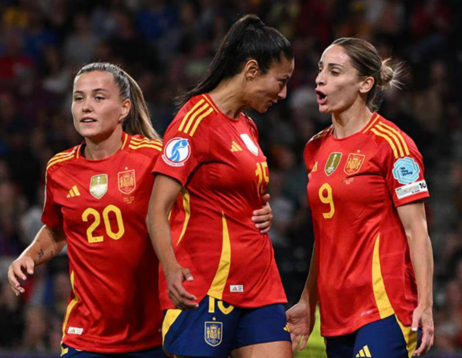 西班牙女足豪取五连胜，夺得国际杯冠军